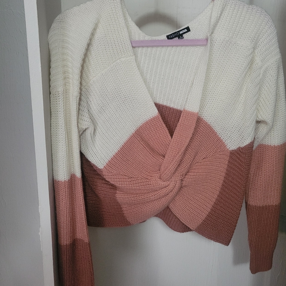 FASHION NOVA COLOR BLOCK SWEATER